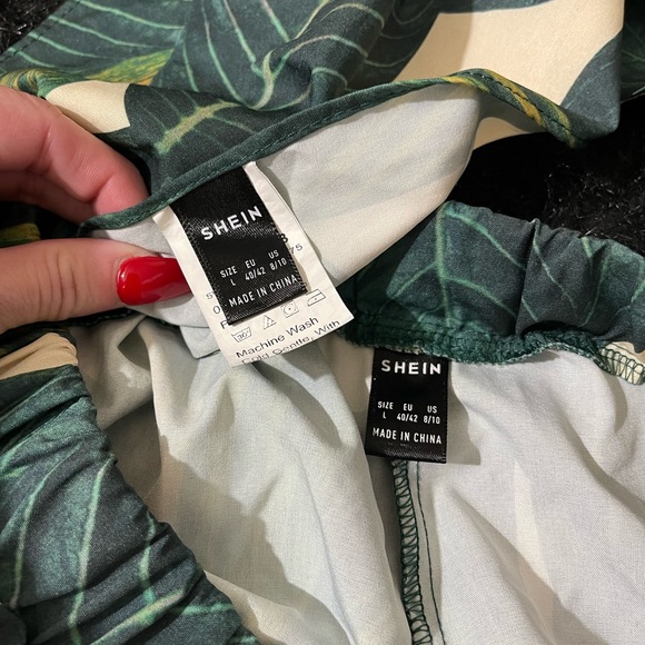 SHEIN tropical two piece outfit - Picture 4 of 4